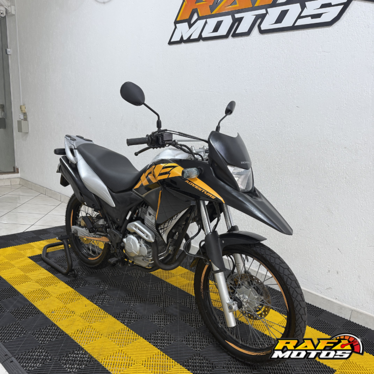 HONDA XRE 300 - Foto