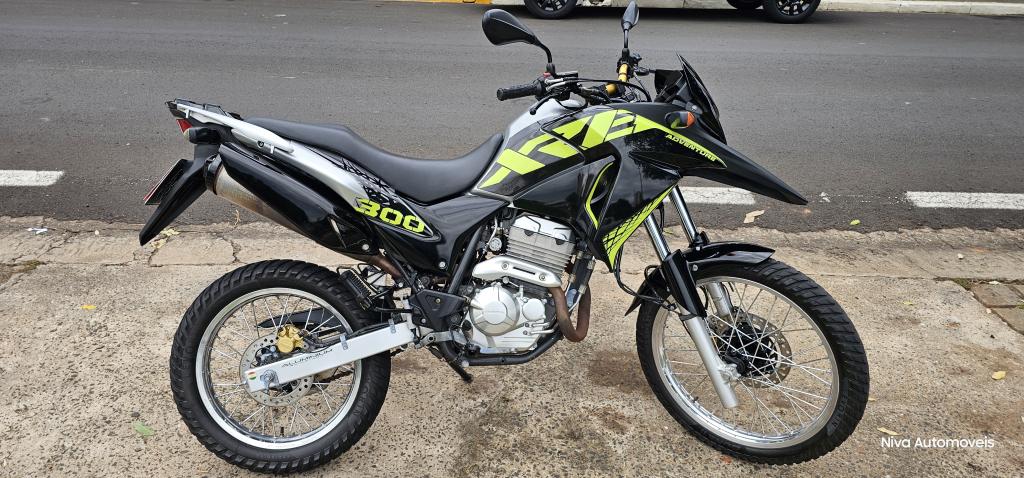 HONDA XRE 300 - Foto