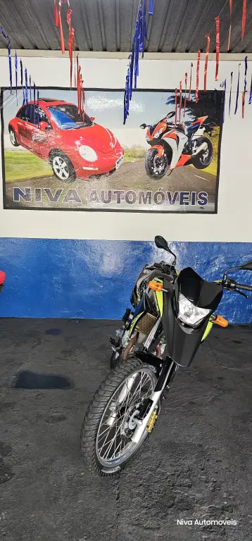 HONDA XRE 300 - Foto