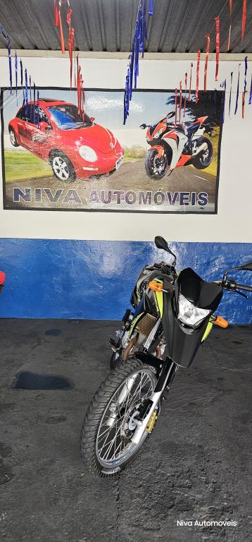 HONDA XRE 300 - Foto