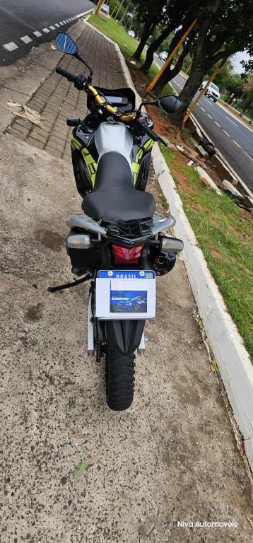 HONDA XRE 300 - Foto