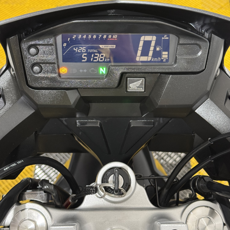 HONDA XRE 300 - Foto