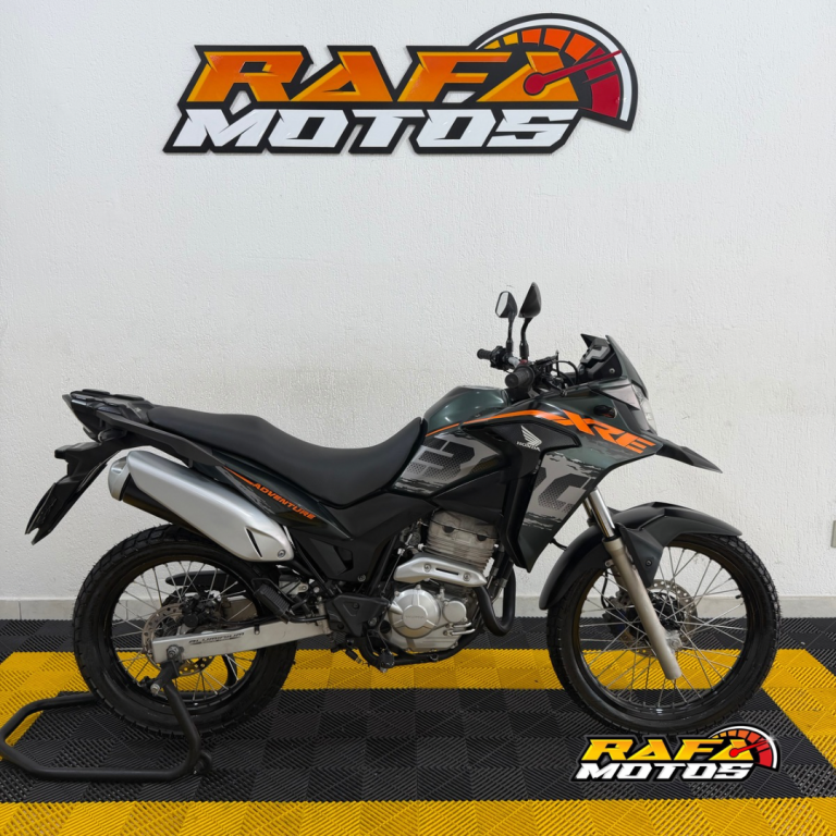HONDA XRE 300 - Foto