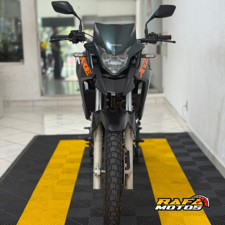 HONDA XRE 300 - Foto