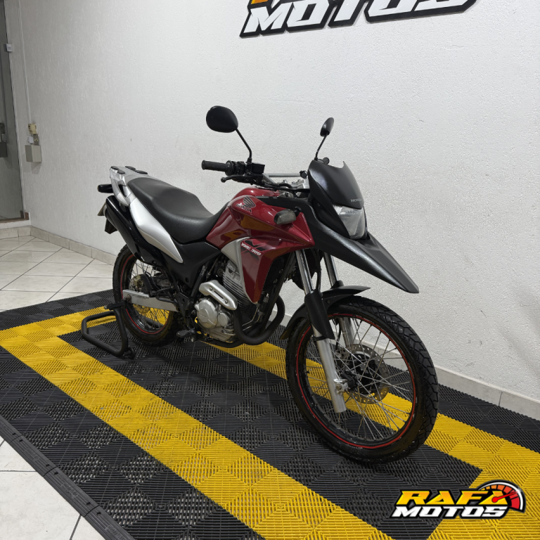 HONDA XRE 300 - Foto