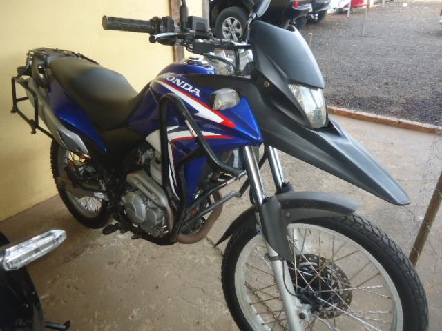 HONDA XRE 300 - Foto
