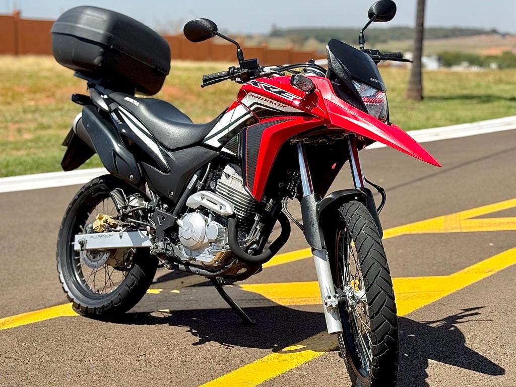 HONDA XRE 300 - Foto