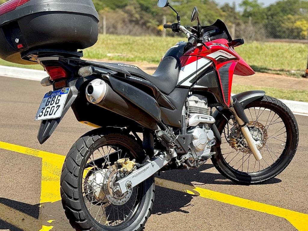 HONDA XRE 300 - Foto