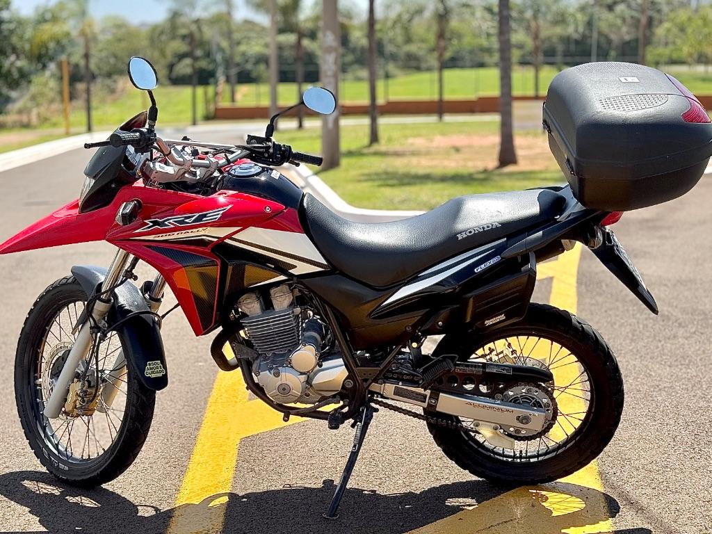 HONDA XRE 300 - Foto