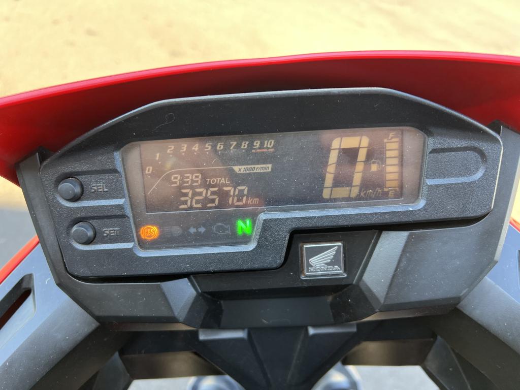 HONDA XRE 300 - Foto