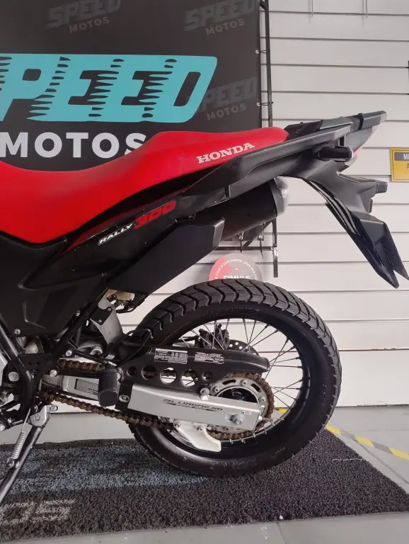 HONDA XRE 300 - Foto