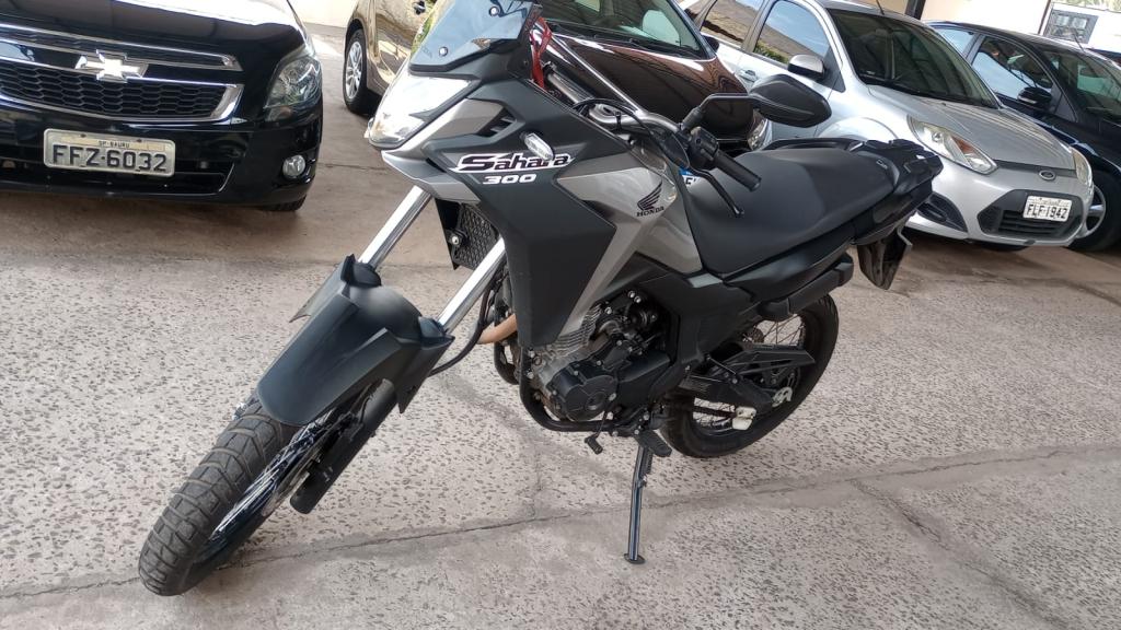 HONDA XRE 300 Sahara