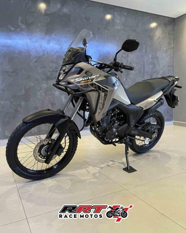 HONDA XRE 300 Sahara - Foto