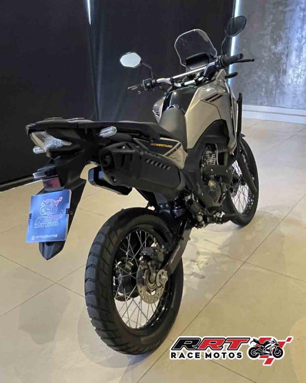 HONDA XRE 300 Sahara - Foto