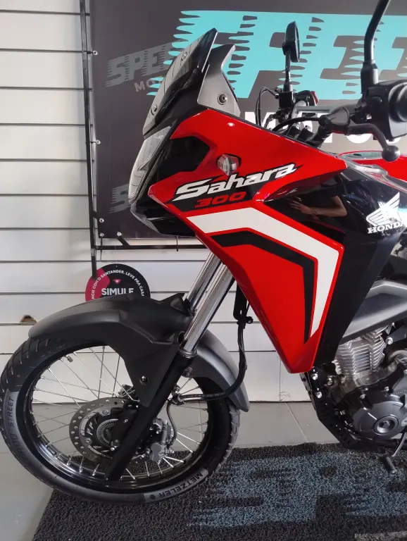 HONDA XRE 300 Sahara - Foto