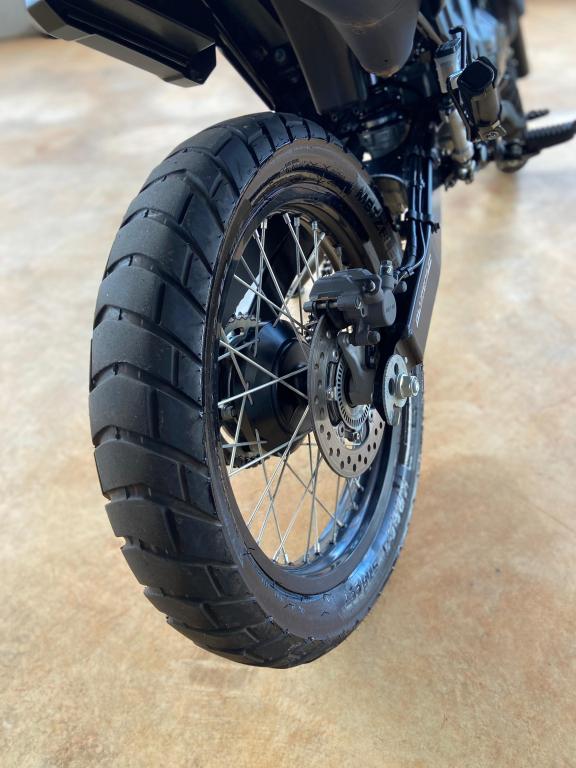 HONDA XRE 300 Sahara - Foto