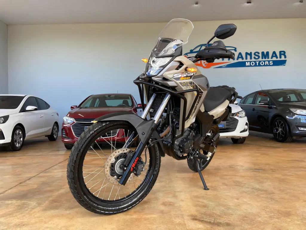 HONDA XRE 300 Sahara - Foto