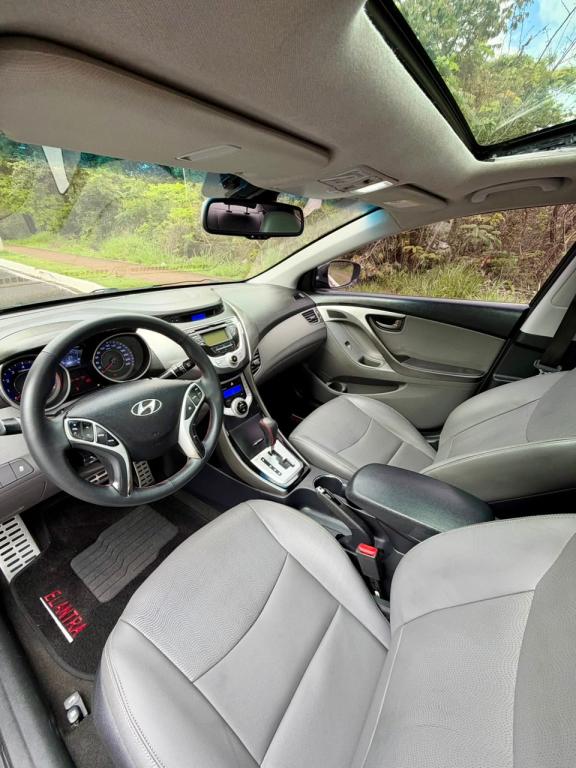 HYUNDAI Elantra - Foto