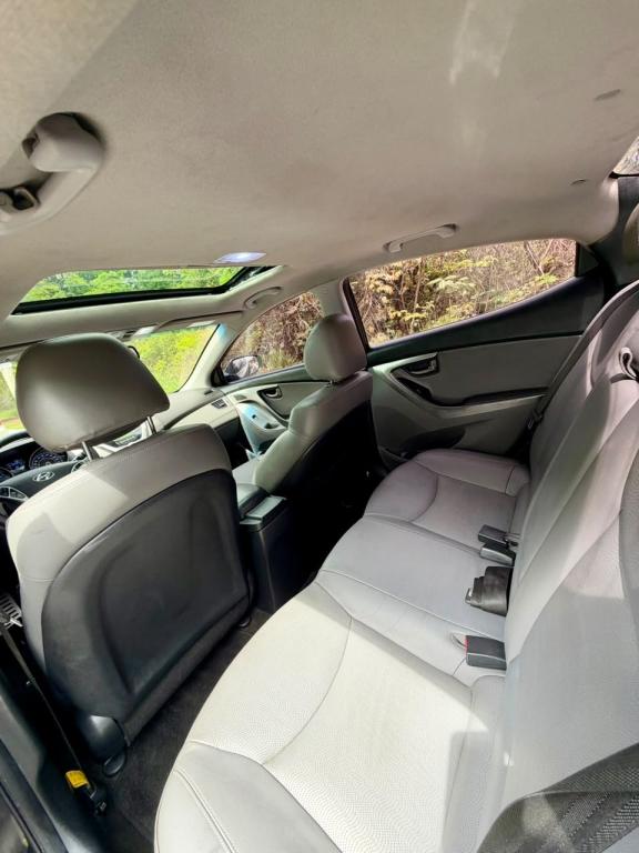 HYUNDAI Elantra - Foto