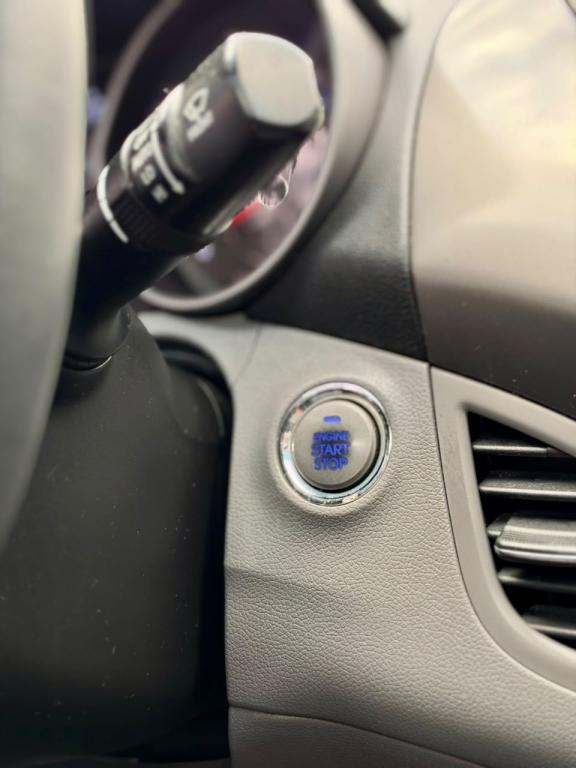 HYUNDAI Elantra - Foto