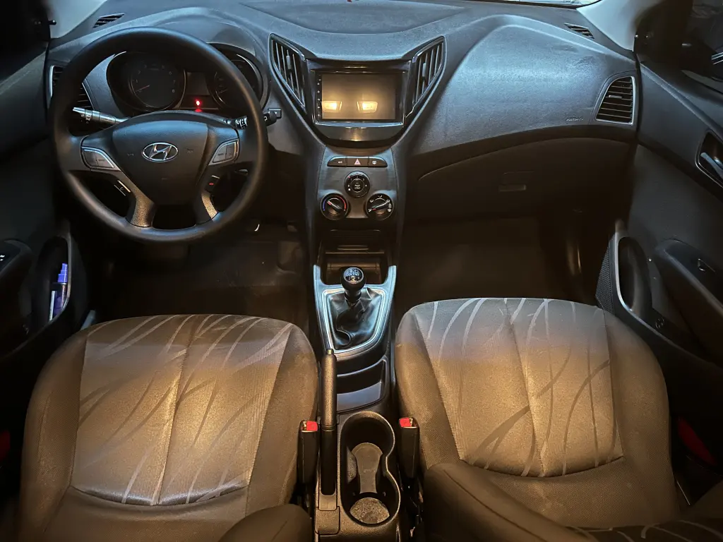 HYUNDAI HB 20 Hatch - Foto