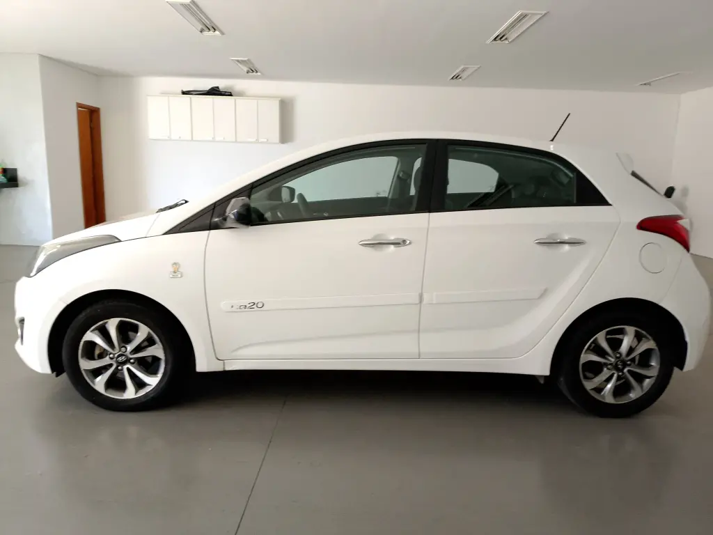 HYUNDAI HB 20 Hatch - Foto