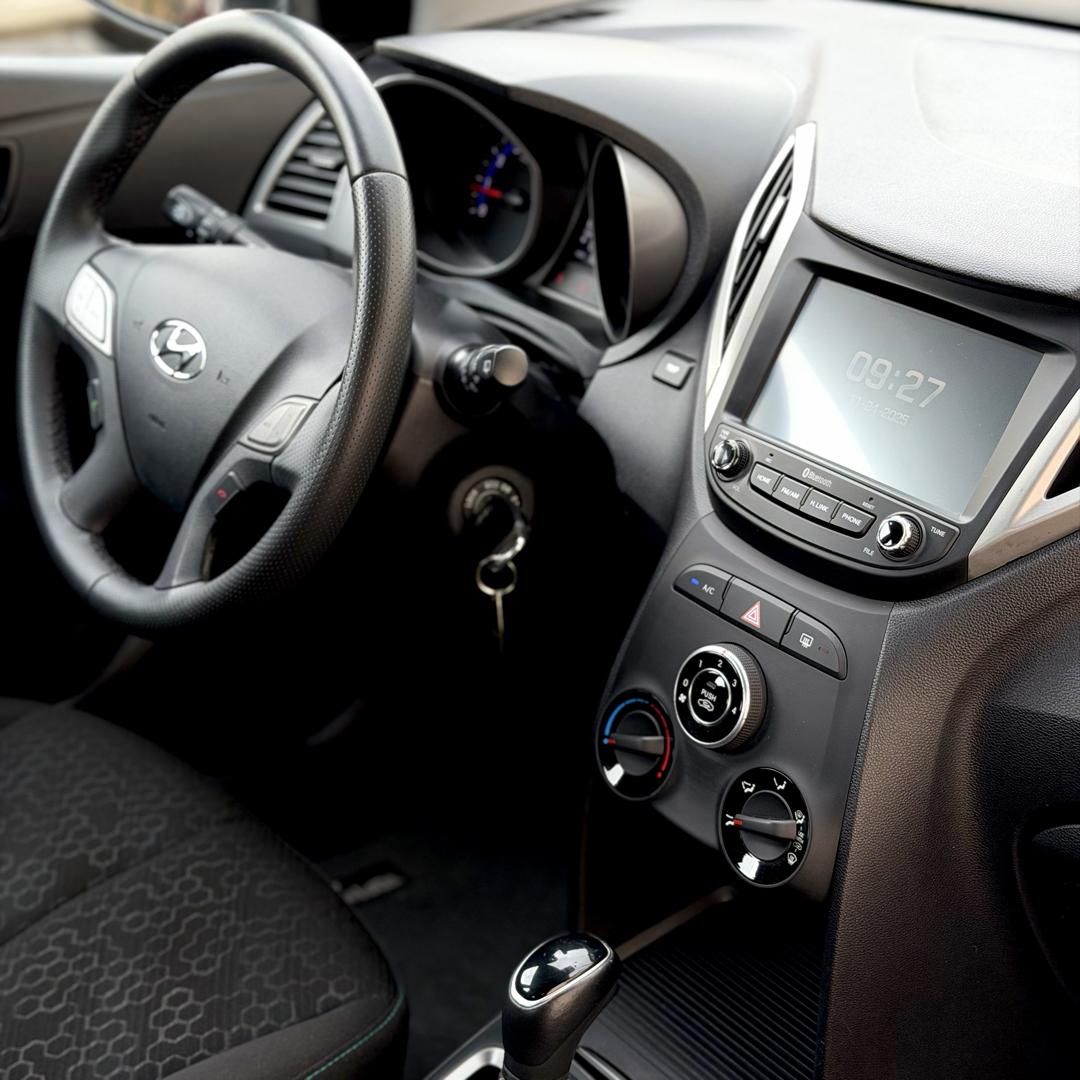 HYUNDAI HB 20 Hatch X - Foto