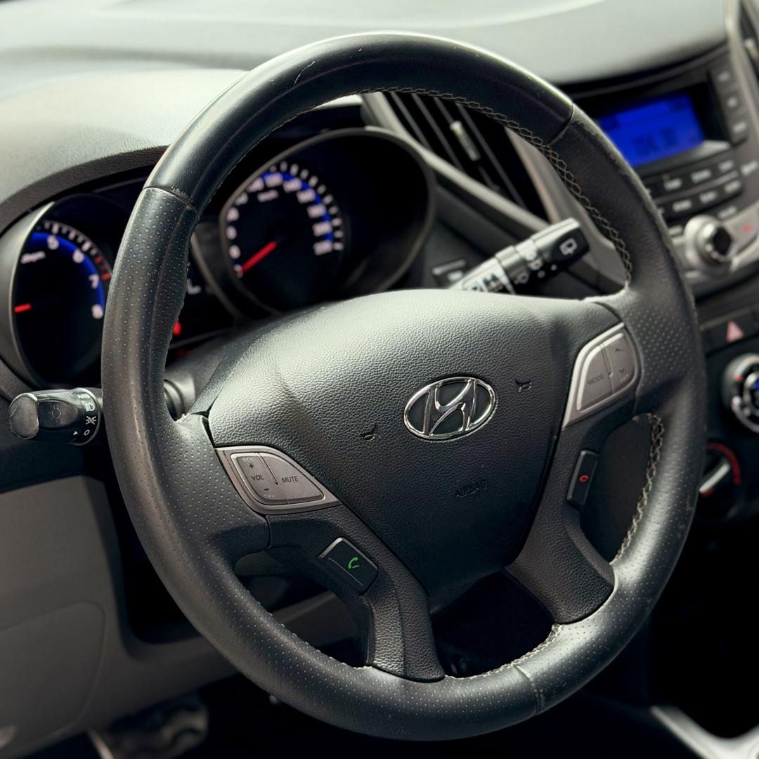 HYUNDAI HB 20 Hatch X - Foto