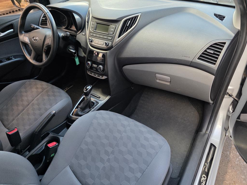 HYUNDAI HB 20 Hatch - Foto