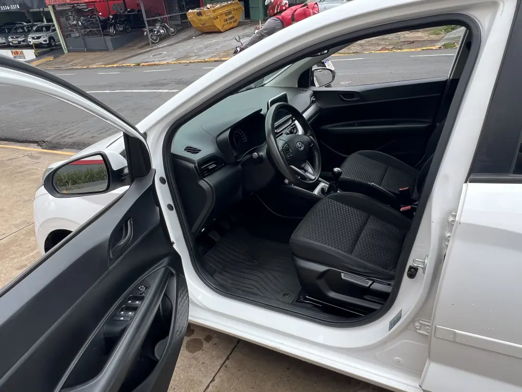 HYUNDAI HB 20 Hatch - Foto