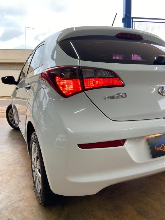 HYUNDAI HB 20 Hatch - Foto