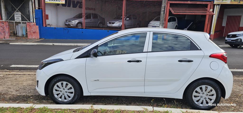 HYUNDAI HB 20 Hatch - Foto