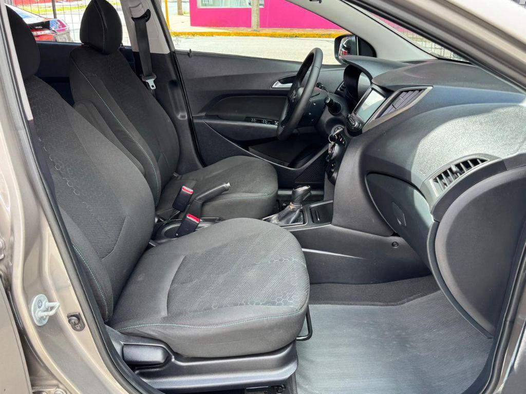 HYUNDAI HB 20 Hatch X - Foto