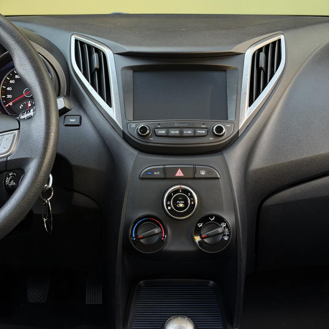 HYUNDAI HB 20 Hatch - Foto