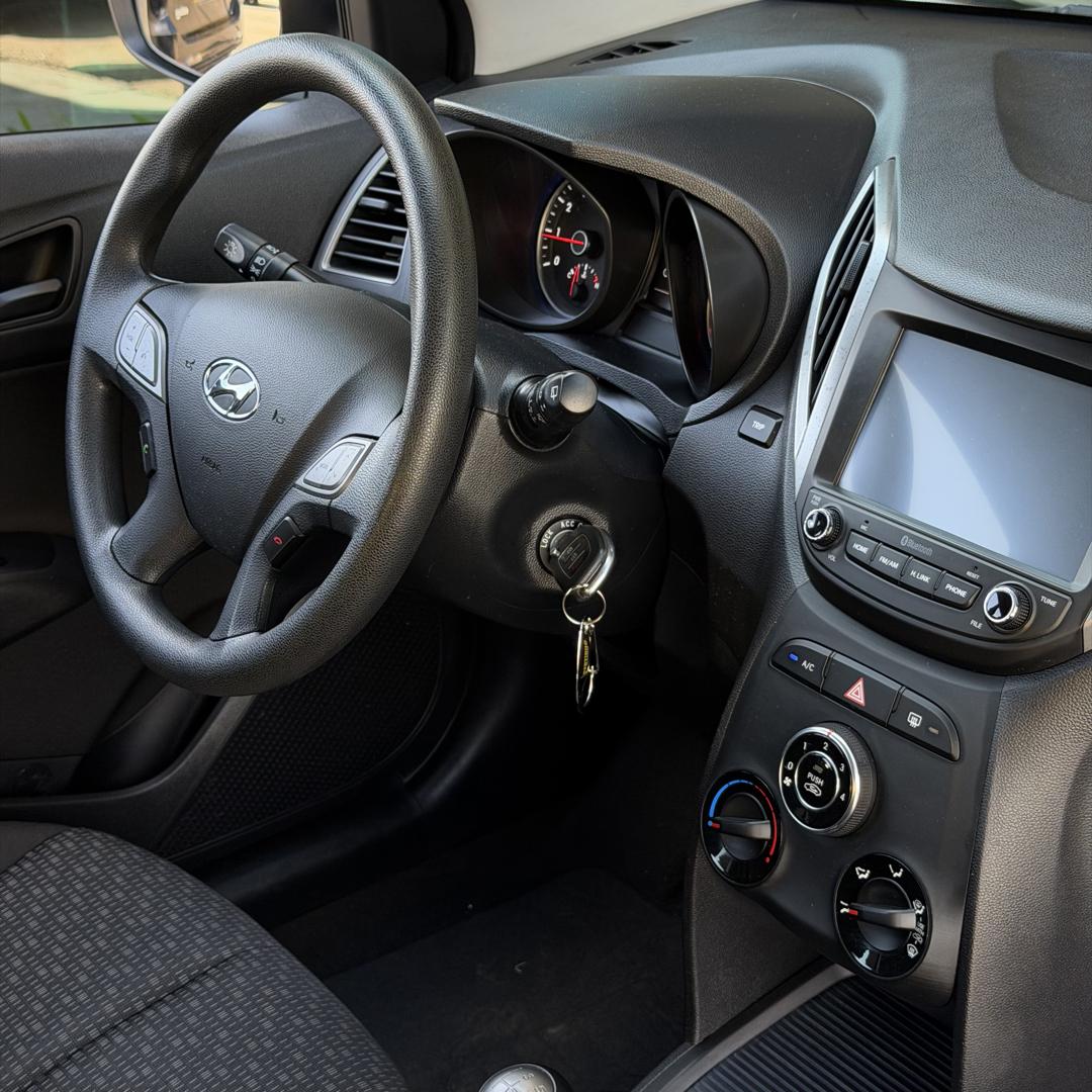 HYUNDAI HB 20 Hatch - Foto