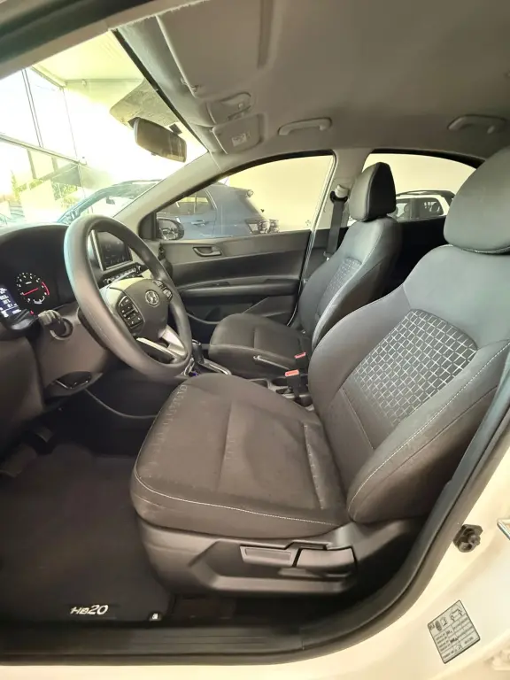 HYUNDAI HB 20 Hatch - Foto