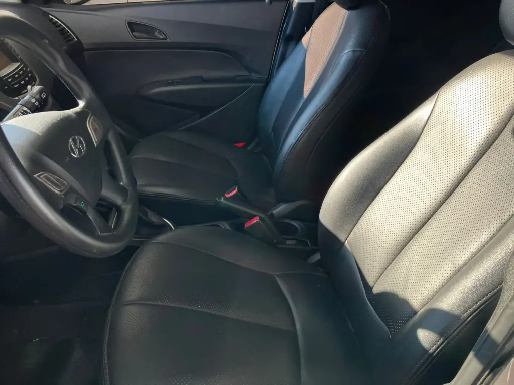 HYUNDAI HB 20 Hatch - Foto
