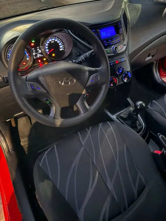 HYUNDAI HB 20 Hatch - Foto