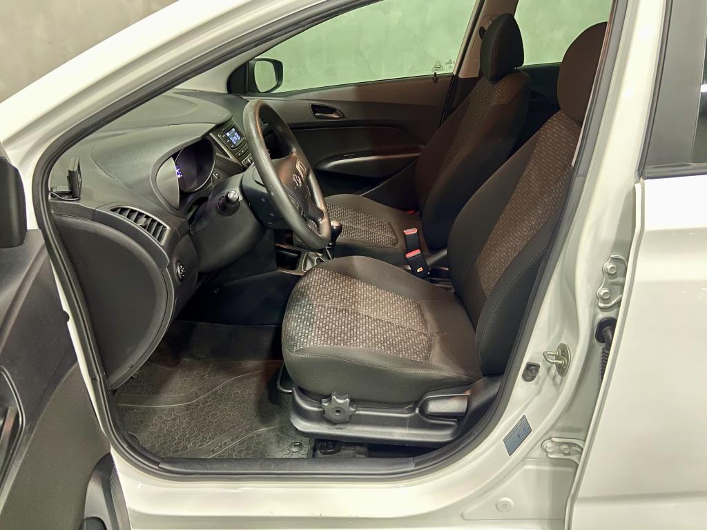 HYUNDAI HB 20 Hatch - Foto