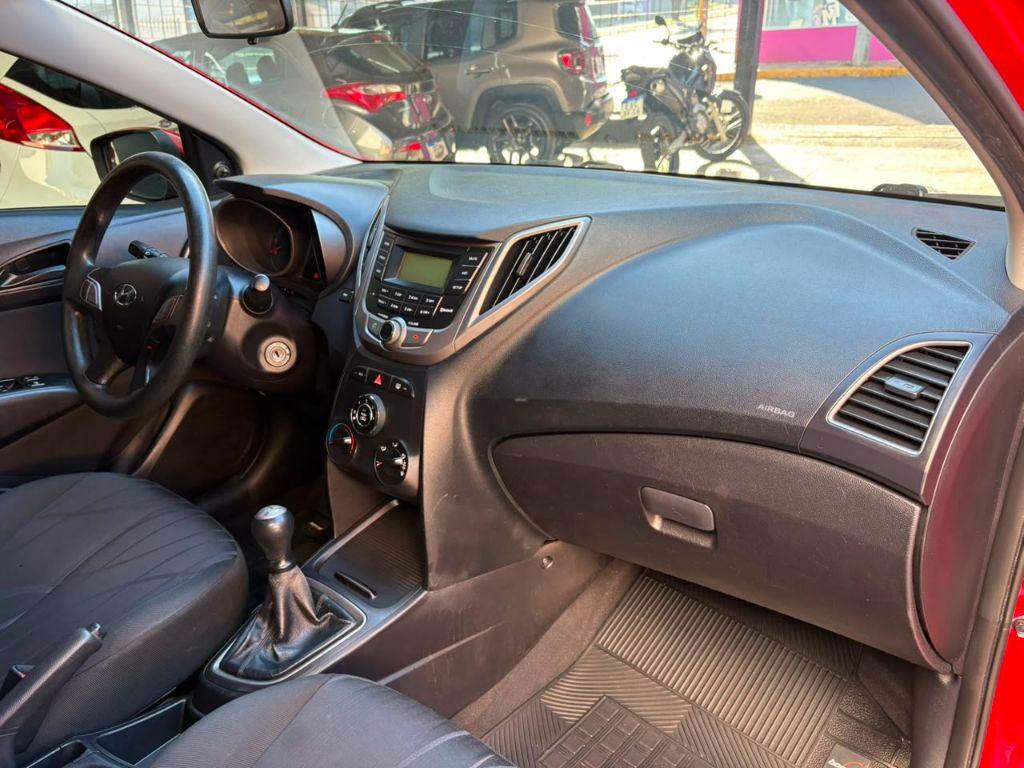 HYUNDAI HB 20 Hatch - Foto
