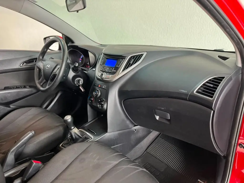 HYUNDAI HB 20 Hatch - Foto