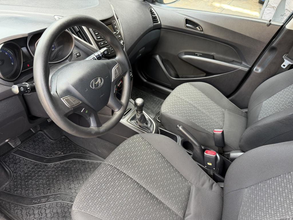 HYUNDAI HB 20 Hatch - Foto