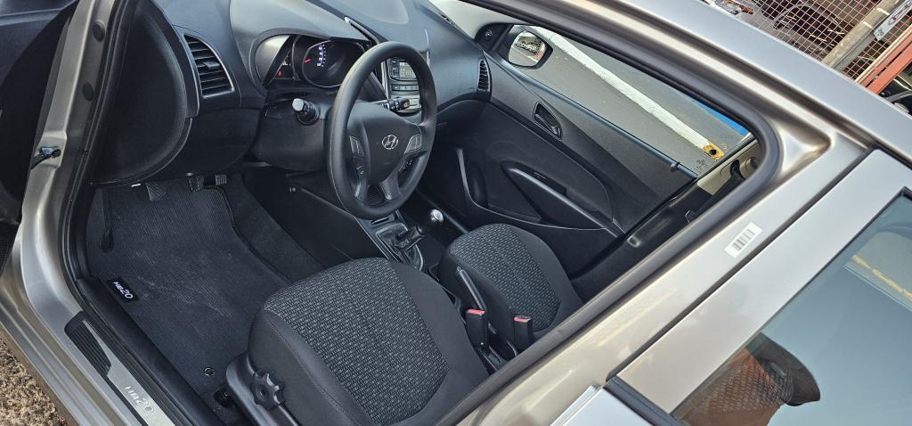 HYUNDAI HB 20 Hatch - Foto