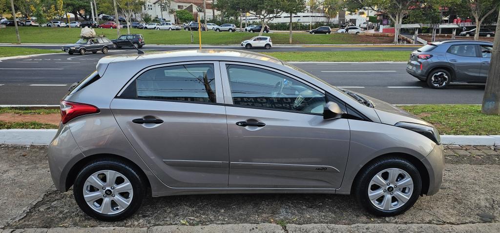 HYUNDAI HB 20 Hatch - Foto