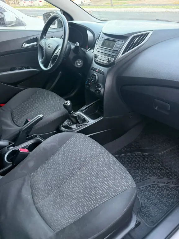 HYUNDAI HB 20 Hatch - Foto