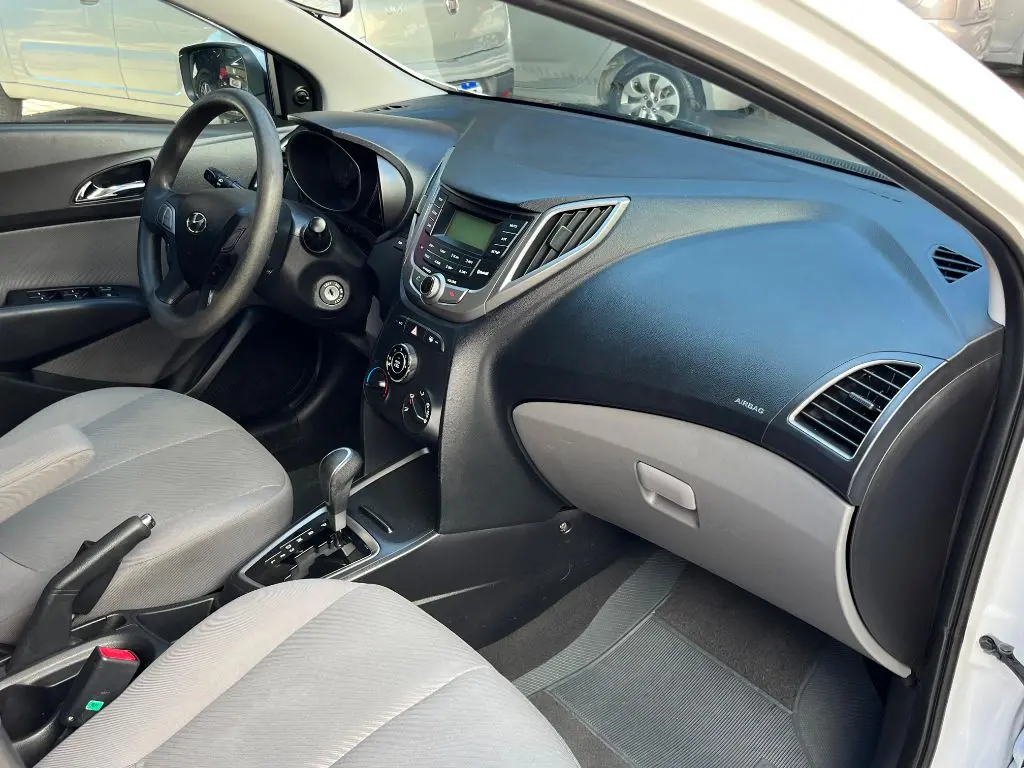 HYUNDAI HB 20 Sedan - Foto