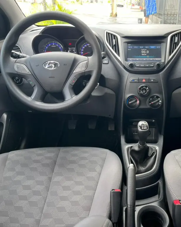 HYUNDAI HB 20 Sedan - Foto
