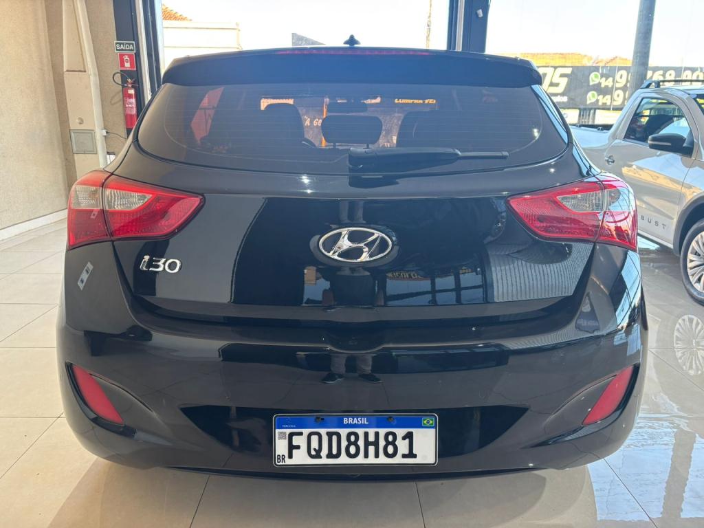 HYUNDAI I30 - Miniatura