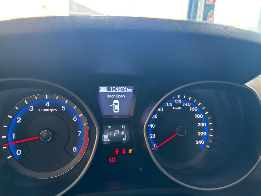 HYUNDAI I30 - Miniatura