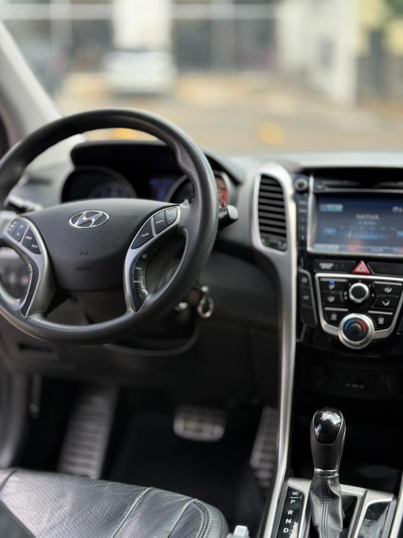 HYUNDAI I30 - Foto